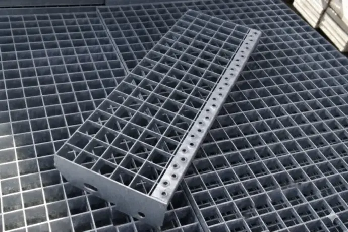 Grilles et marches pour applications industrielles